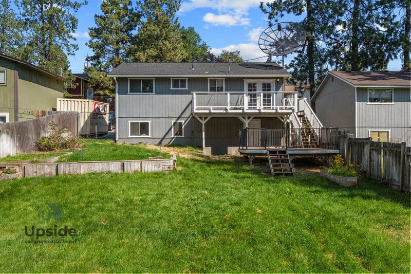 Spacious South Hill Split-Level Home with Fenced Backyard